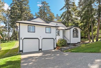 94 SW Roeder Drive , Oak Harbor, WA 98277