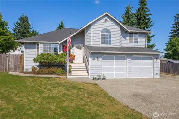 18 B E Intercity Avenue , Everett, WA 98208