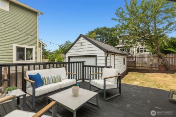 546 NE 84th Street , Seattle, WA 98115