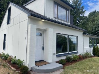 318 S 104th Street , Seattle, WA 98168-1341