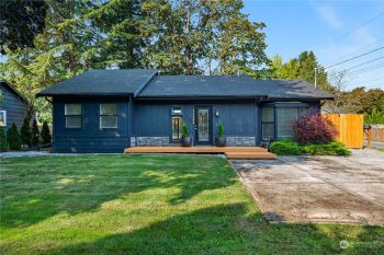 11402 Woodland Avenue E, Puyallup, WA 98373