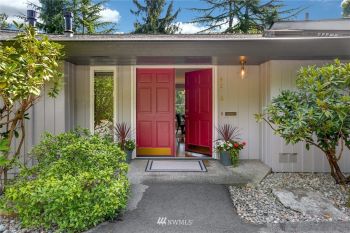 4210 95th Avenue SE, Mercer Island, WA 98040-4230
