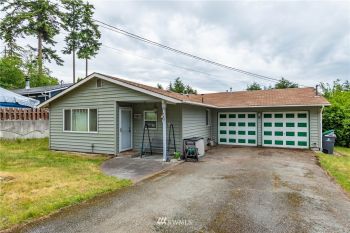 583 Salal Street , Oak Harbor, WA 98277