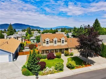 3712 W 8th Street , Anacortes, WA 98221