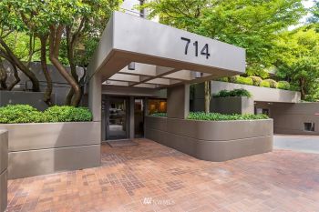 714 Bellevue Avenue E #801, Seattle, WA 98102