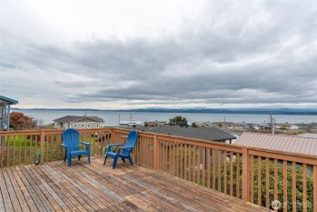 4946 Pointe Place , Freeland, WA 98249