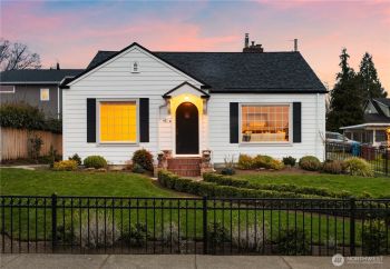 425 Avenue F , Snohomish, WA 98290-2727