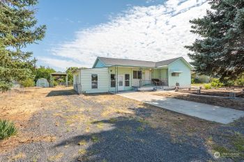 237 Adrian Avenue NW, Soap Lake, WA 98851