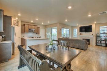 32912 SE Cottonwood Street , Black Diamond, WA 98010