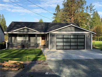 938 High Street , Camano Island, WA 98282