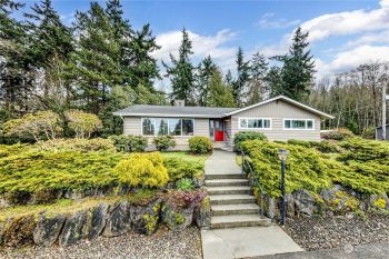 405 S Alder Street , Port Angeles, WA 98362