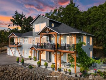 4260 S Old Pacific Hwy , Kelso, WA 98626