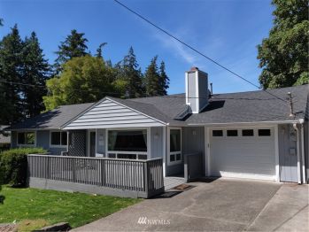 1838 NE 6th Avenue , Oak Harbor, WA 98277