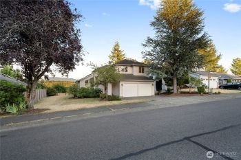 28008 230th Avenue SE, Maple Valley, WA 98038