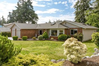987 SW 1st Avenue , Oak Harbor, WA 98277
