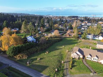 1127 Olympus Avenue , Port Angeles, WA 98362