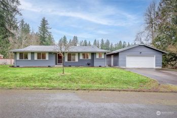 21802 Meadow Court SE, Yelm, WA 98597