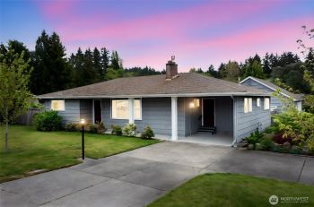 602 Gove Street , Steilacoom, WA 98388