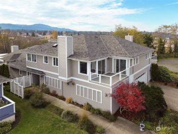 229 E 1st Street #3, Port Angeles, WA 98362
