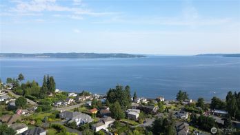 29417 1st Avenue S, Federal Way, WA 98003-3639