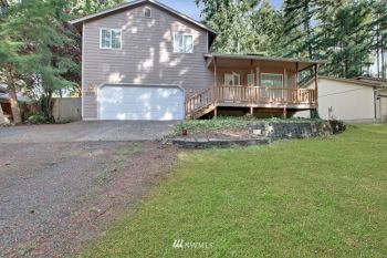 22526 Clearland Lane SE, Yelm, WA 98597-8977