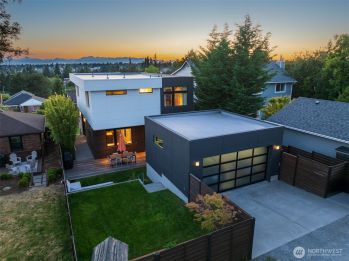 8244 2nd Avenue NE, Seattle, WA 98115