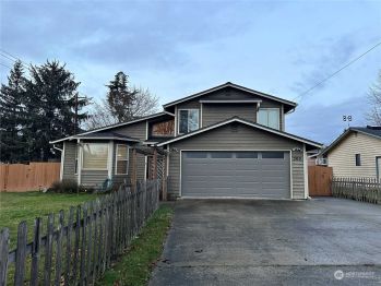 303 4th Avenue SE, Pacific, WA 98047