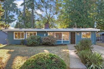 1817 N 204th Place , Shoreline, WA 98133
