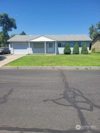 323 SE 4th Avenue , Ephrata, WA 98823