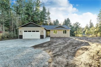 2422 E Camano Drive , Camano Island, WA 98282