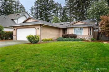8711 Christa Drive NE, Lacey, WA 98516