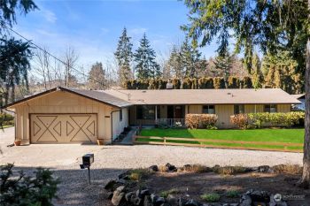 5712 32nd Avenue E, Tacoma, WA 98443