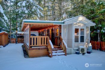 160 4 Christmas Tree Circle , Deming, WA 98244