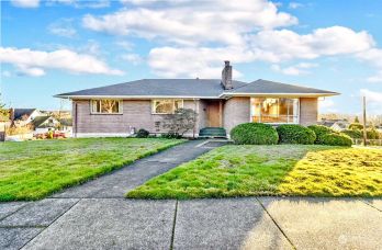 1305 3rd Street , Snohomish, WA 98290