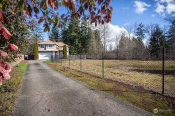 2039 62nd Loop SE, Auburn, WA 98092