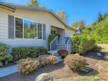 307 S Machias Road , Snohomish, WA 98290-5665