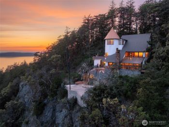 4385 Wildwood Lane , Anacortes, WA 98221