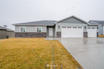 807 8th Avenue NE, Ephrata, WA 98823