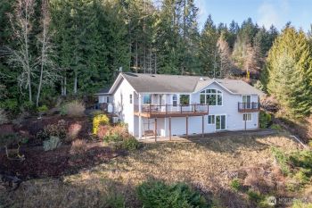 855 Louella Heights Drive , Sequim, WA 98382