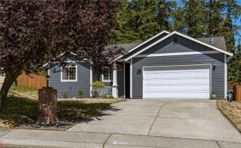 1582 NW Almond Loop , Oak Harbor, WA 98277