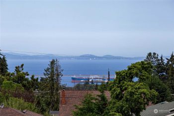620 E Vashon Avenue , Port Angeles, WA 98362