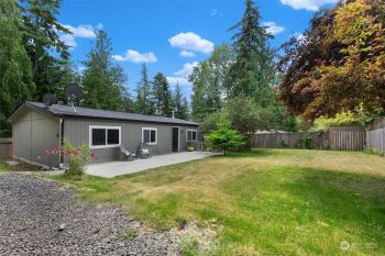 18689 2nd Ave. , Suquamish, WA 98392