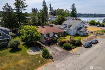 108 Champion Street , Steilacoom, WA 98388