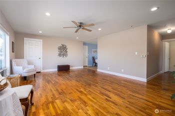 2804 M Avenue , Anacortes, WA 98221