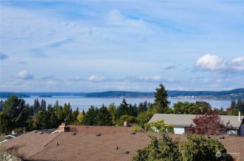 1004 Short Street , Steilacoom, WA 98388-3120