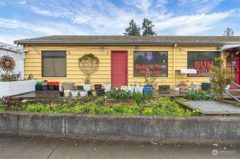 19550 Aurora Avenue N, Shoreline, WA 98133