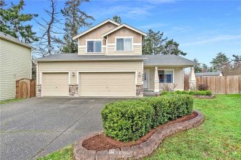 2450 SW Navigator Loop , Oak Harbor, WA 98277