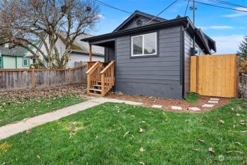 1010 9th Street , Bremerton, WA 98337