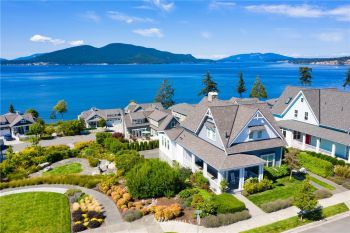 4520 Clipper Drive , Anacortes, WA 98221