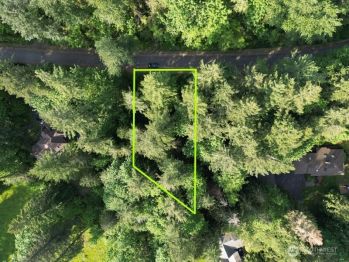 24829 SE Mirrormont Boulevard , Issaquah, WA 98027